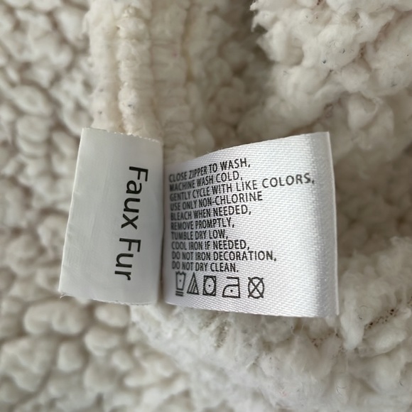 Faux Fur Lined Fleece Zip-up Sweater Jacket for Girls, size 7/8 US Polo Assn - Picture 5 of 6